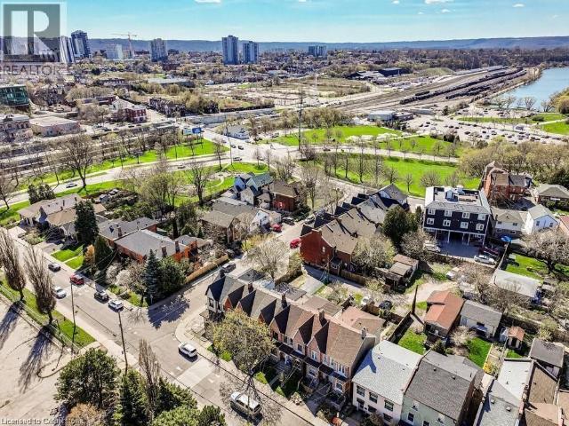 Apartment for rent in North End West, Hamilton