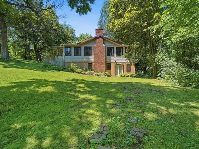 House for sale in South Elgin, Illinois
