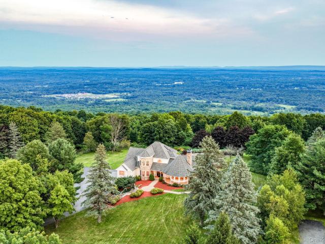 House for sale in Bloomingburg, New York