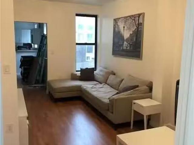 House for rent in Ridgewood House for rent in Ridgewood