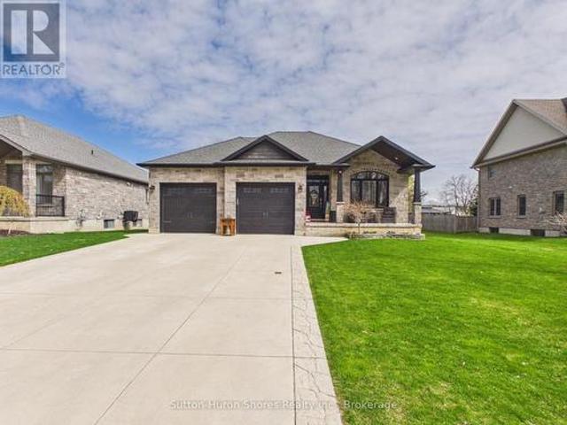 House for sale in Saugeen Shores, Ontario
