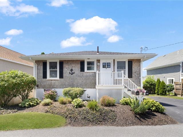 House for sale in Portsmouth, Rhode Island