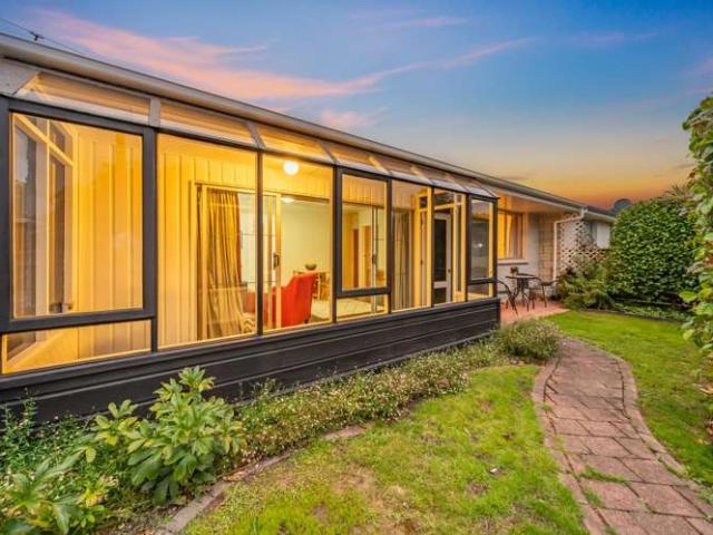 Apartment for sale in Pauatahanui, Wellington