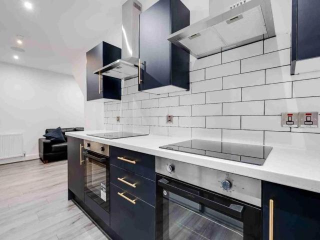 House for rent in Calderstones