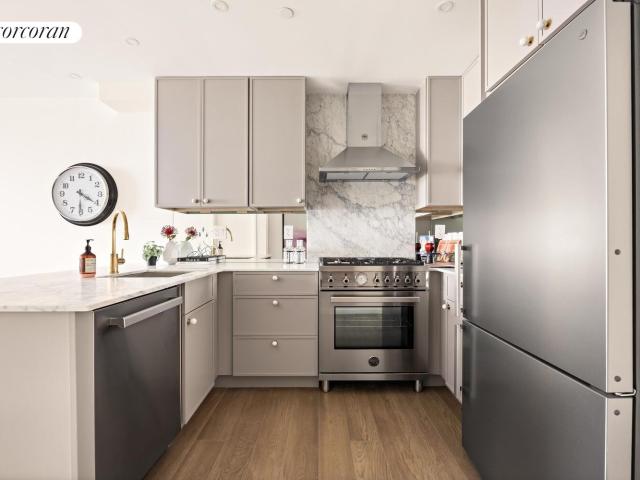 Condo for sale in Arverne, New York