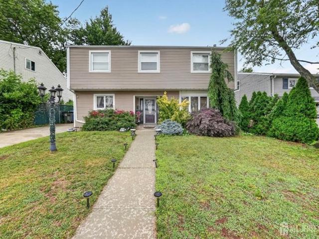 House for sale in Avenel, New Jersey