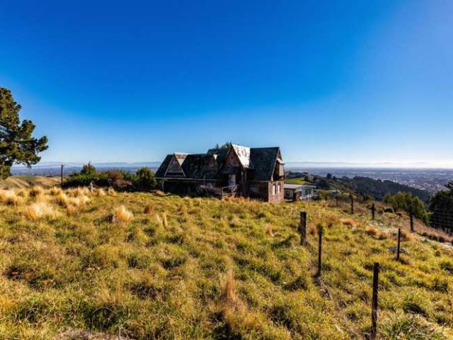 House for sale in Chaslands, Canterbury