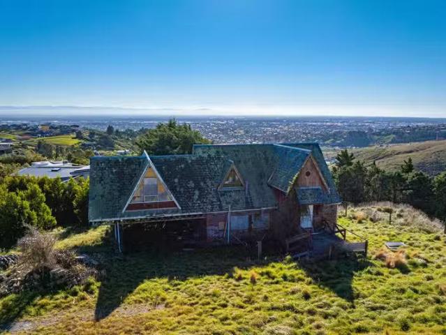 House for sale in Cracroft, Canterbury