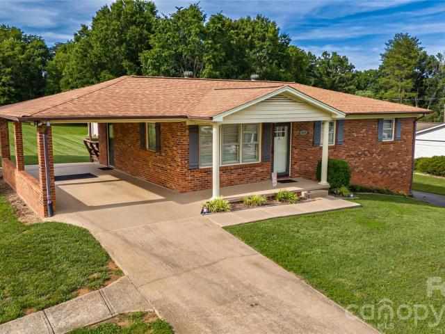 House for sale in Connellys Springs, North Carolina