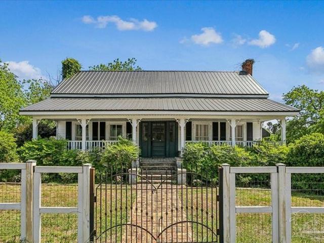 House for sale in Jay, Florida