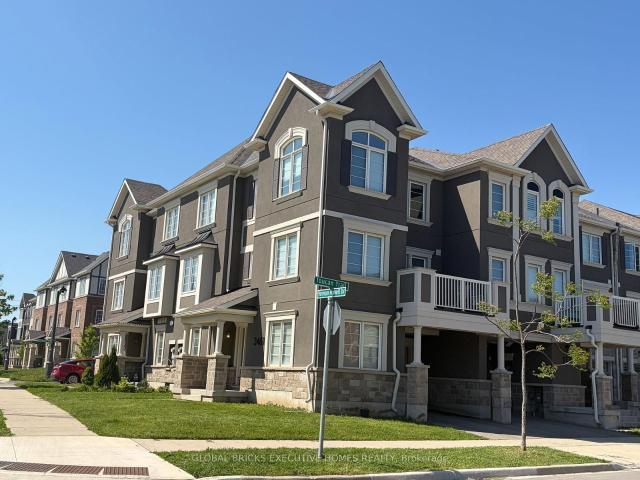 Townhouse for rent in Woburn, Ontario