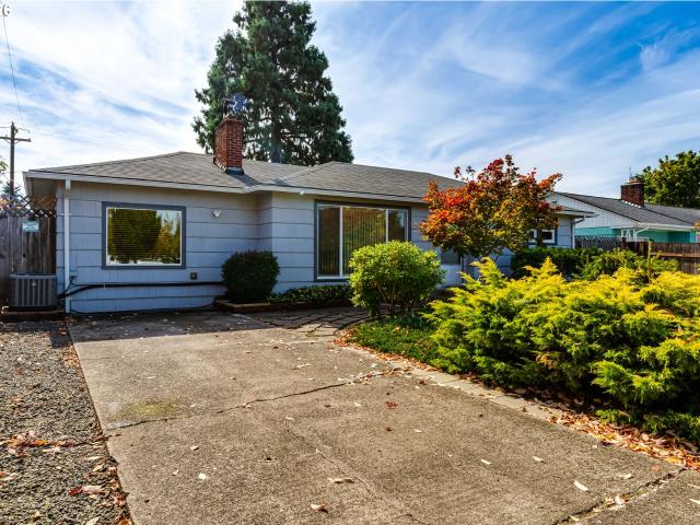 House for sale in Bethel, Eugene