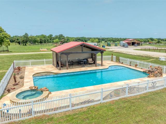 Property for rent in Whitesboro, Texas
