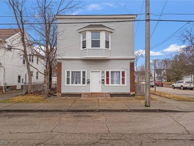 House for sale in Detroit - Shoreway, Cleveland