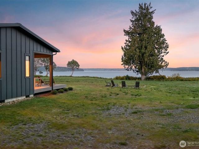 House for sale in Brinnon, Washington