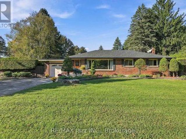 House for sale in Samac, Oshawa