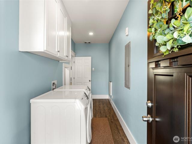 House for sale in Raymond, Pacific County
