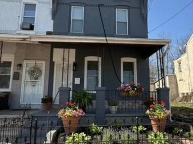 Townhouse for sale in Delco, Pennsylvania