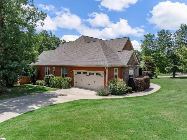 House for sale in Campobello, South Carolina