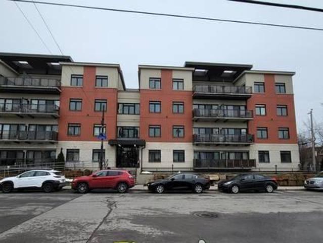 House for rent in Laval