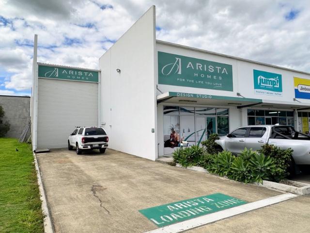 Warehouse for rent in Toombul, Queensland