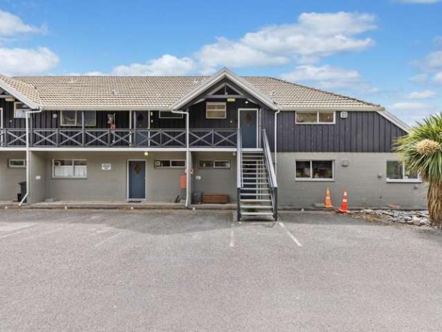 House for sale in Windwhistle, Canterbury