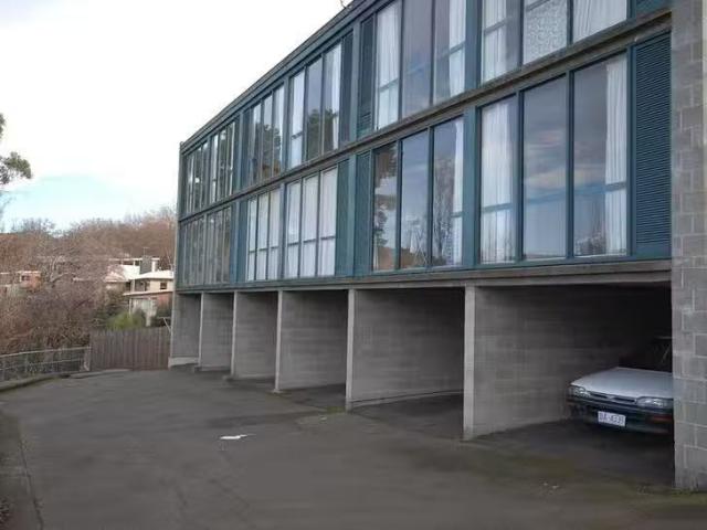 Apartment for rent in Dynnyrne, Tasmania