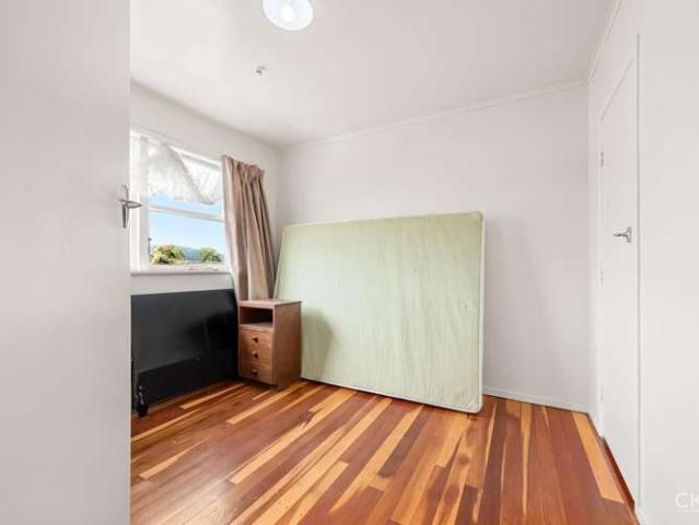 Apartment for sale in Pauatahanui, Wellington