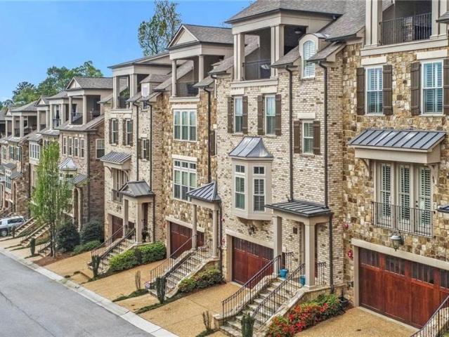 Townhouse for sale in Suwanee, Georgia