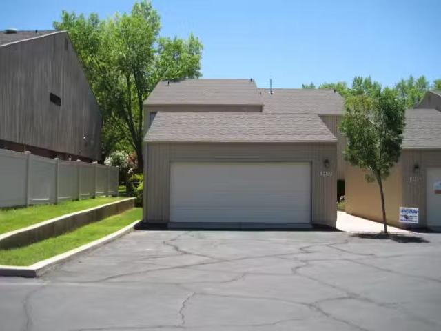 Condo for sale in Saint George