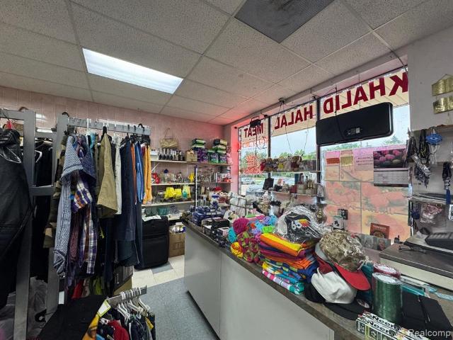 Commercial for sale in Sterling Heights