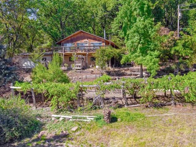 House for sale in Camino, California