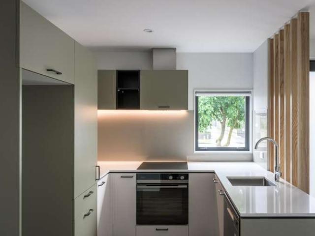 Townhouse for sale in Addington, Canterbury