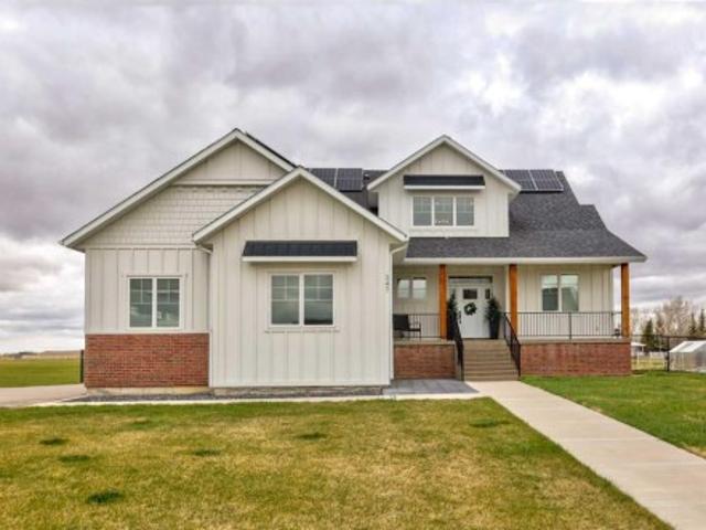 House for sale in Magrath, Alberta