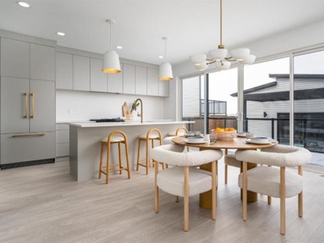 House for sale in Black Wolf, Lethbridge
