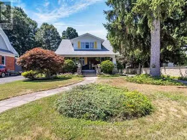 House for sale in Tillsonburg, Ontario