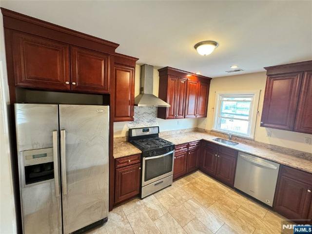 Apartment for rent in Clifton
