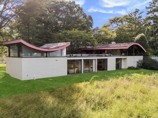 House for sale in Village of Matinecock, Locust Valley