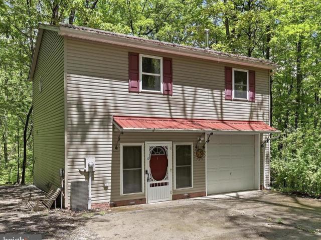 House for sale in Hedgesville, West Virginia