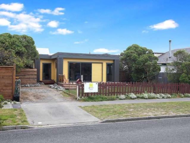 House for rent in Chaslands, Canterbury