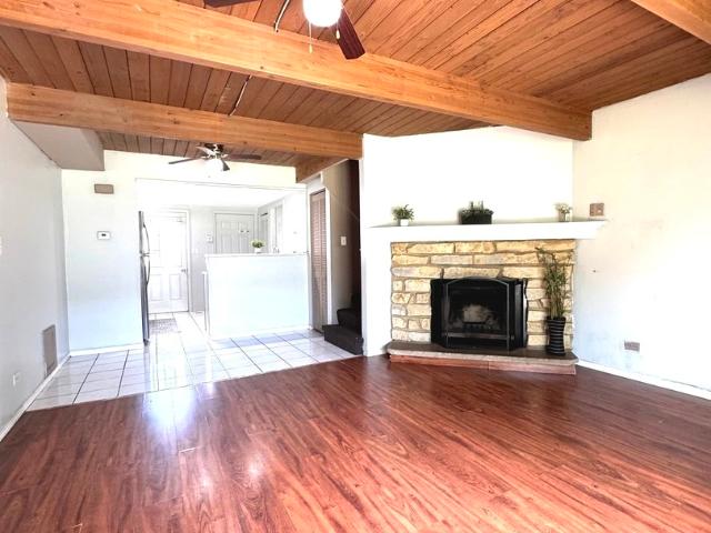 Townhouse for sale in Round Lake