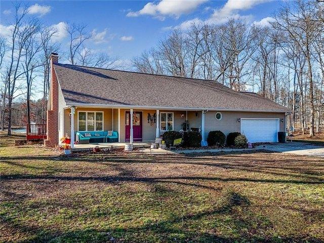 House for sale in Mason, Illinois