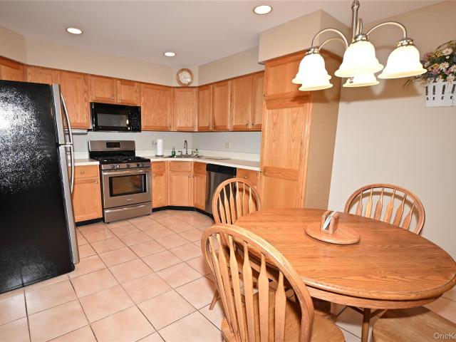 Condo for sale in Bohemia, New York