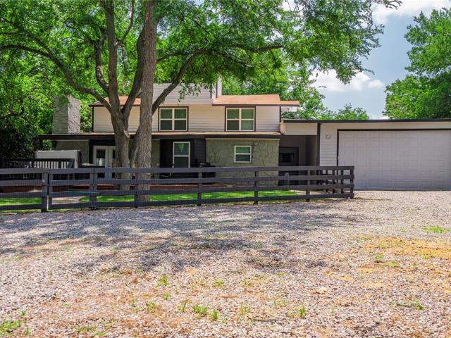 House for sale in Pottsboro, Texas