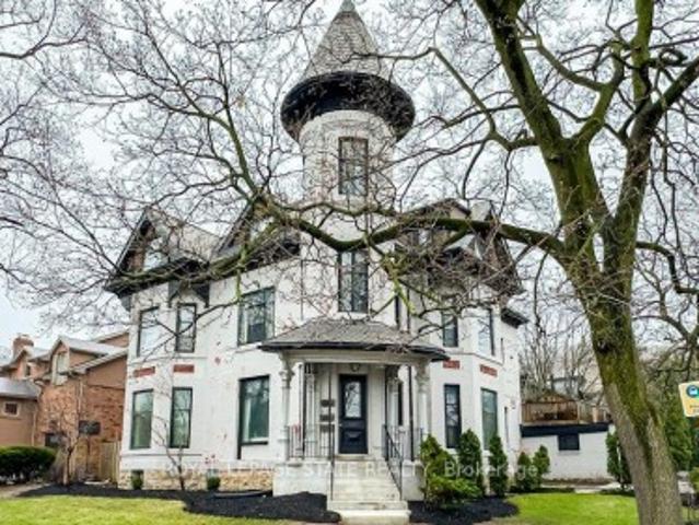 House for sale in Ancaster, Ontario