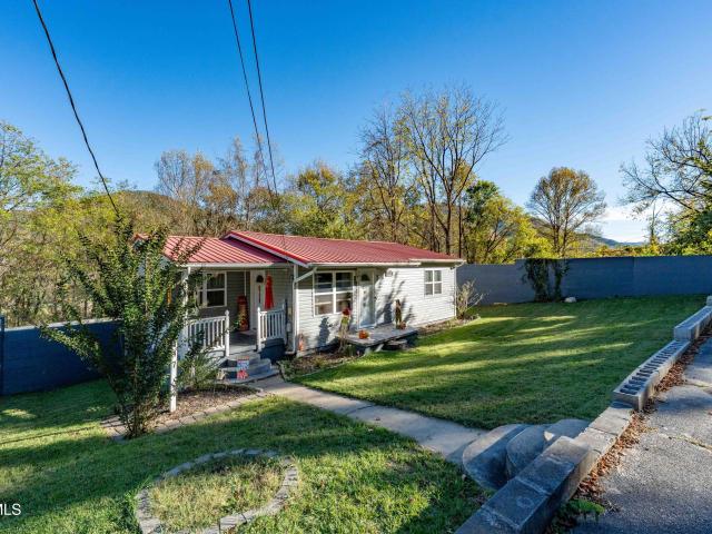 House for sale in Hampton, East Tennessee