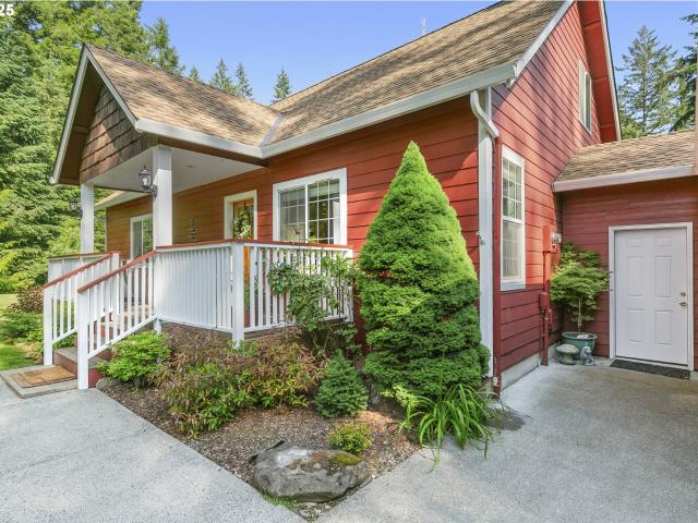 House for sale in La Center