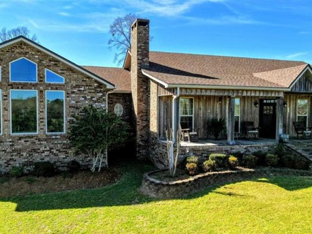 House for sale in Gilbertown, Alabama