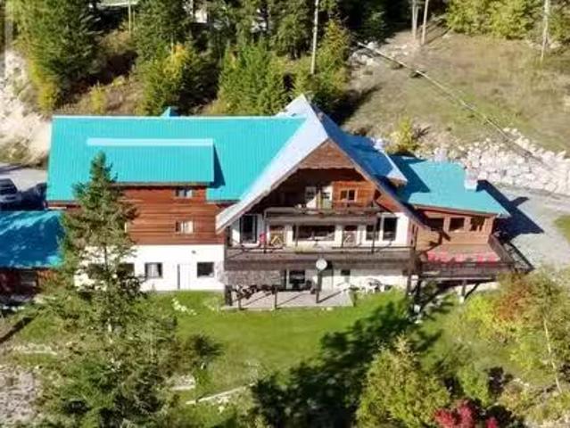 House for sale in Parson, British Columbia
