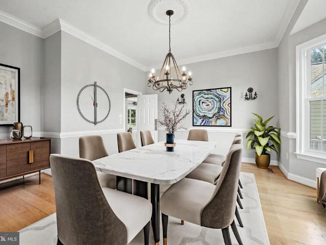 House for sale in Round Hill
